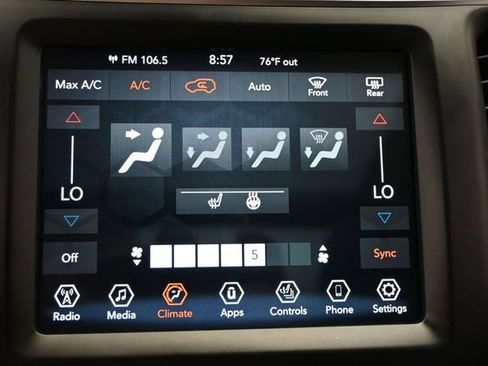 Used 2021 Jeep Cherokee Latitude Lux w/ Sun & Sound Group AWD/4WD image 21