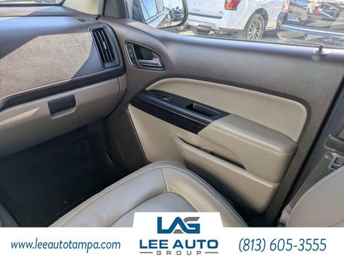 Used 2017 GMC Canyon SLT w/ Driver Alert Package RWD image 16