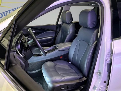 Used 2020 Buick Envision Essence w/ Experience Buick Package AWD/4WD image 21