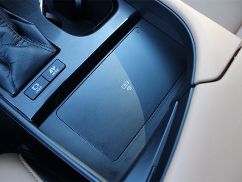 Used 2024 Lexus ES 300h w/ Premium Package image 20