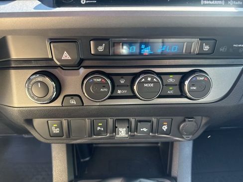 Used 2023 Toyota Tacoma TRD Off-Road w/ TRD Premium Off Road Package AWD/4WD image 29