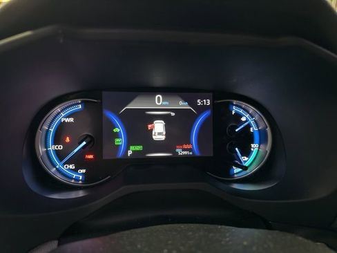 Used 2023 Toyota RAV4 SE image 2