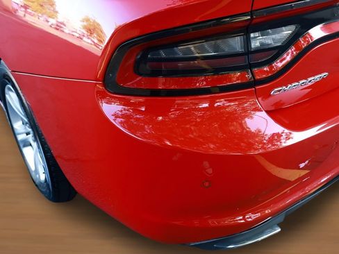 Used 2022 Dodge Charger SXT RWD image 17