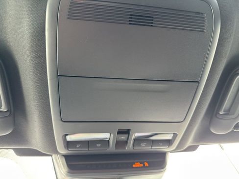 New 2026 MAZDA MAZDA3 Hatchback w/Premium Plus Pkg image 37