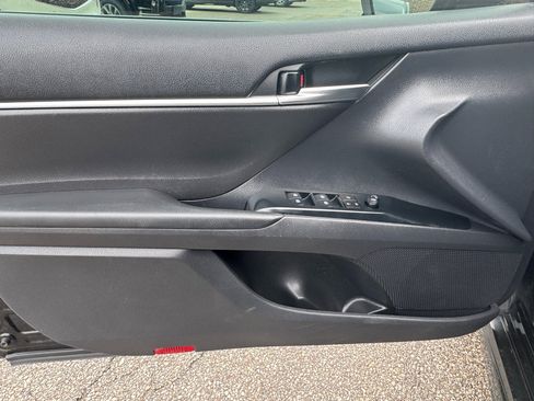 Used 2020 Toyota Camry SE image 20