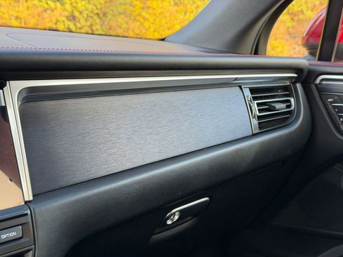 Used 2020 Porsche Macan GTS w/ Sport Chrono Package image 29