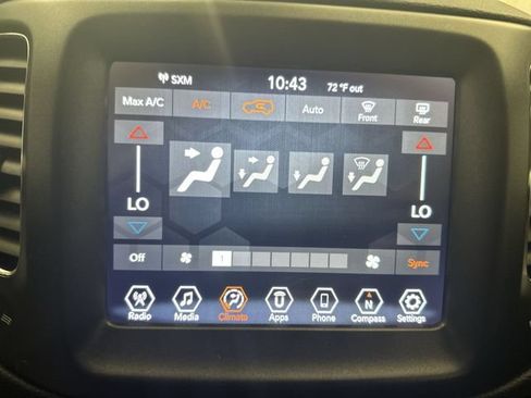 Used 2019 Jeep Compass Trailhawk AWD/4WD image 18