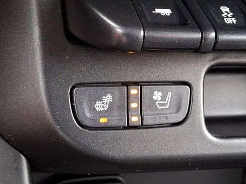 Used 2022 GMC Canyon Denali image 25