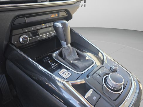 Used 2019 MAZDA CX-9 Touring w/ Touring Premium Package image 17
