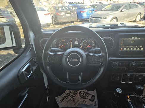 Used 2020 Jeep Wrangler Unlimited Sport image 17