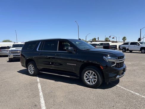 Used 2023 Chevrolet Suburban LS w/ Driver Alert Package RWD image 6