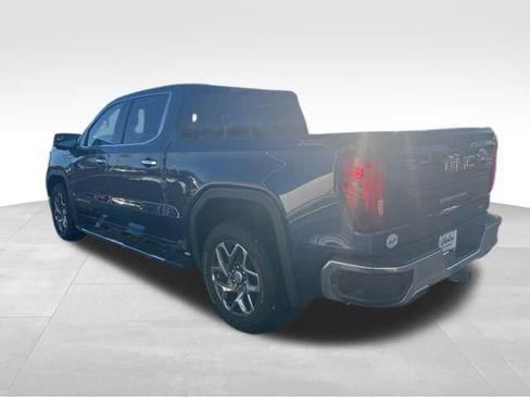 Used 2023 GMC Sierra 1500 SLT w/ SLT Premium Package image 8