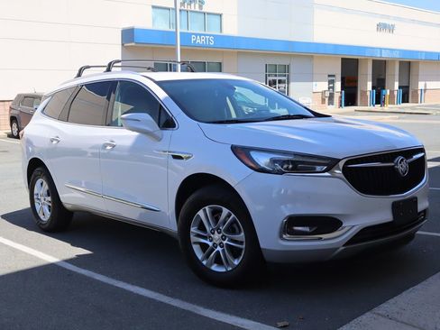 Used 2019 Buick Enclave Essence image 11