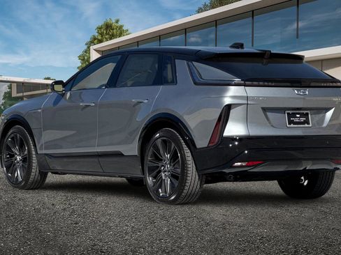 New 2026 Cadillac Lyriq Signature Sport w/ LPO, Floor Liner Package image 6