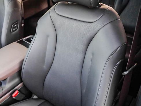 Used 2026 Kia Carnival SX image 27