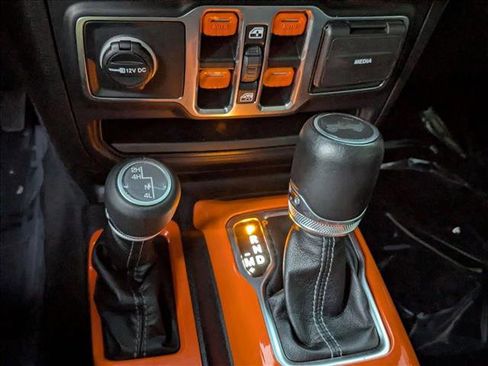 Used 2024 Jeep Wrangler Sahara w/ Technology Group image 11