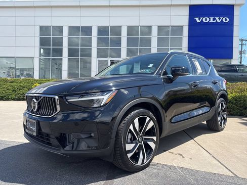 Certified 2023 Volvo XC40 B5 Plus w/ Driver Assist Package AWD/4WD image 48