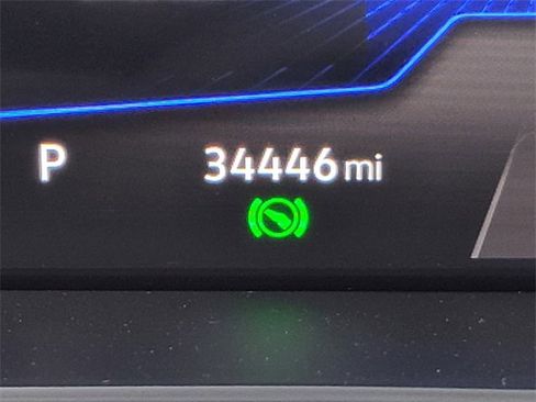 Used 2022 Volkswagen Tiguan SE w/ Panoramic Sunroof Package image 6