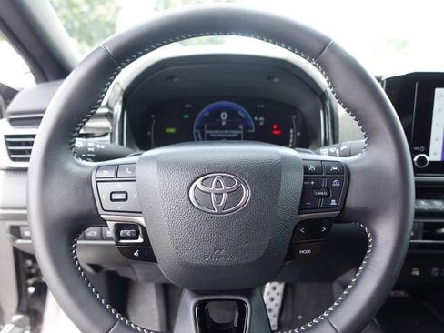 Certified 2025 Toyota Camry SE w/ Convenience Package FWD image 12