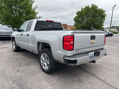 Used 2018 Chevrolet Silverado 1500 Custom w/ Custom Value Package RWD image 4