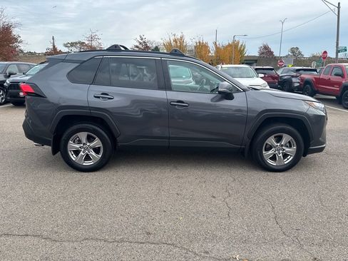 Used 2022 Toyota RAV4 XLE image 10