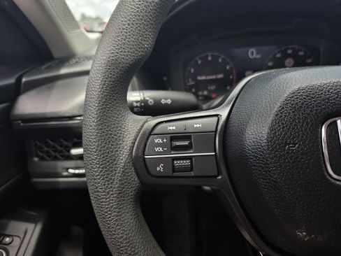 Used 2023 Honda Accord EX image 23