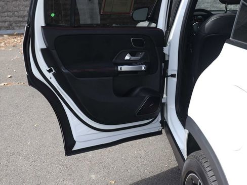 Used 2023 Mercedes-Benz GLB 250 4MATIC image 22