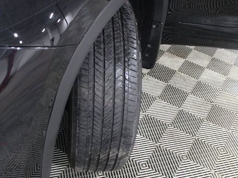 Used 2023 Toyota Highlander Limited image 18