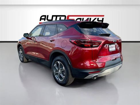 Used 2025 Chevrolet Blazer LT image 5
