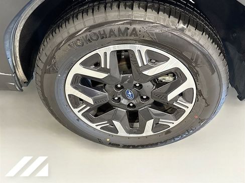 Used 2026 Subaru Forester Premium AWD/4WD image 32