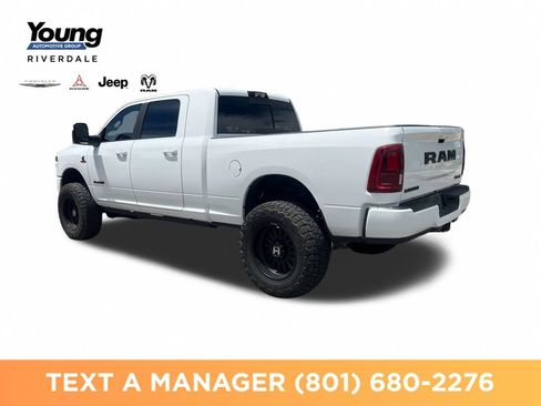 Used 2025 RAM 2500 Laramie AWD/4WD image 3