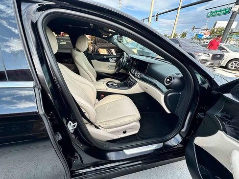 Used 2019 Mercedes-Benz E 300 4MATIC image 19