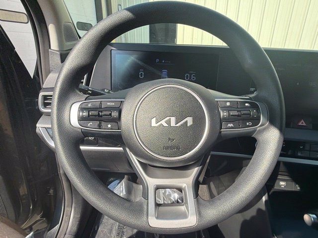 Used 2024 Kia Sportage LX FWD image 24
