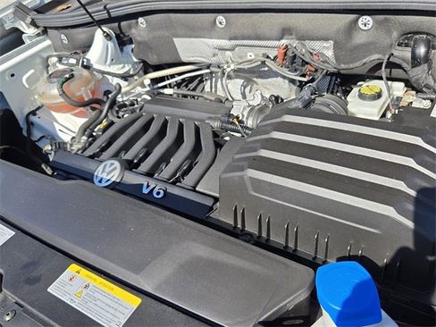 Used 2021 Volkswagen Atlas Cross Sport SEL image 19