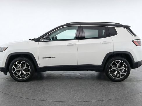 Used 2025 Jeep Compass Limited AWD/4WD image 5