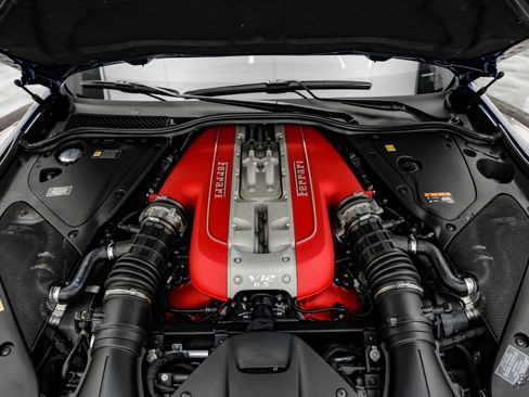 Used 2022 Ferrari 812 GTS RWD image 4