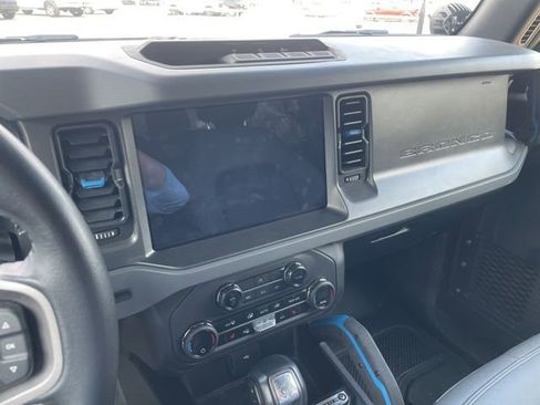 Used 2024 Ford Bronco Black Diamond image 11