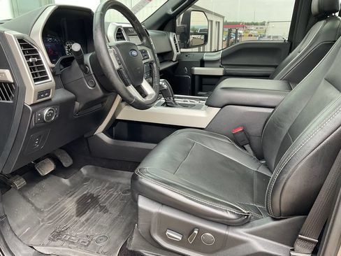 Used 2017 Ford F150 Lariat w/ Equipment Group 502A Luxury AWD/4WD image 2