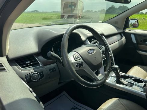 Used 2014 Ford Edge Limited FWD image 2