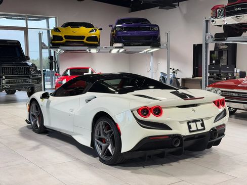 Used 2021 Ferrari F8 Tributo RWD image 10
