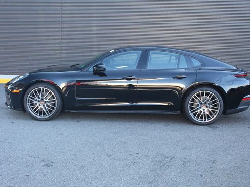 New 2026 Porsche Panamera 4 image 2