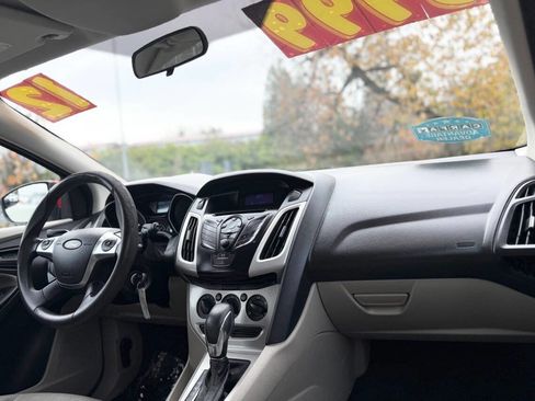 Used 2012 Ford Focus SE image 5