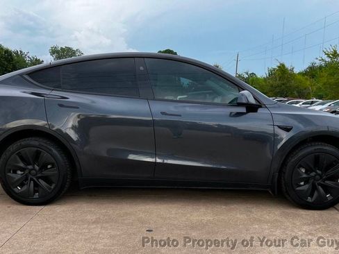 Used 2024 Tesla Model Y Long Range AWD/4WD image 5