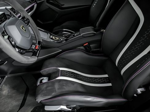 Used 2023 Lamborghini Huracan Tecnica RWD image 27
