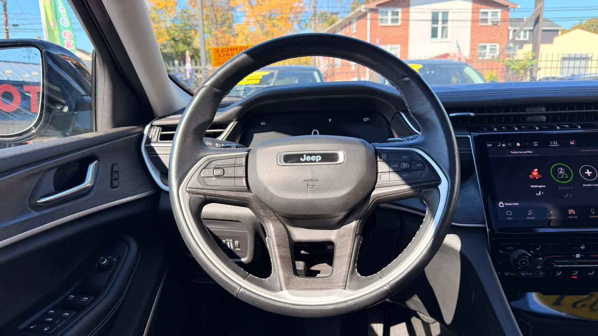 Used 2021 Jeep Grand Cherokee L Limited AWD/4WD image 19