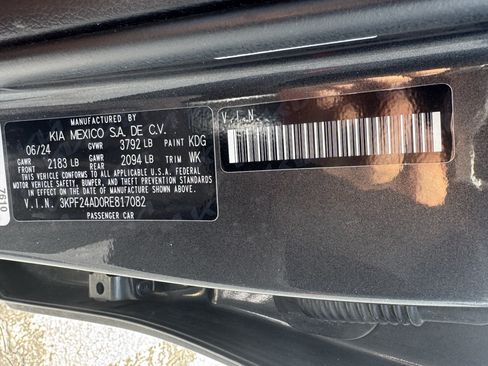 Used 2024 Kia Forte LXS w/ LXS Technology Package FWD image 32