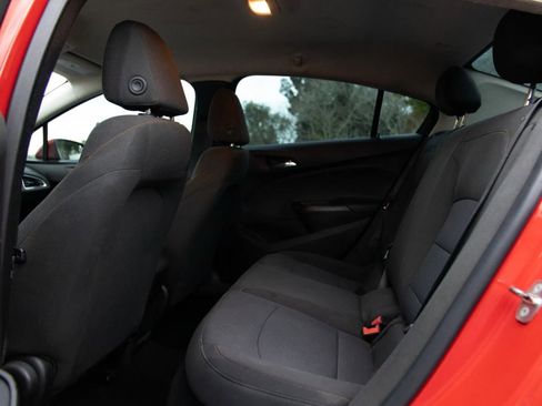 Used 2018 Chevrolet Cruze LS FWD image 21