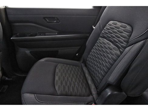 Used 2023 Nissan Pathfinder SV w/ SV Premium Package image 14