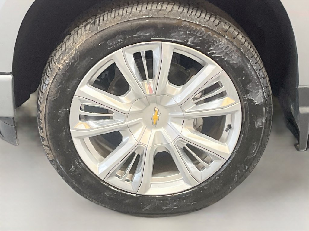 Used 2025 Chevrolet Silverado 1500 High Country AWD/4WD image 33