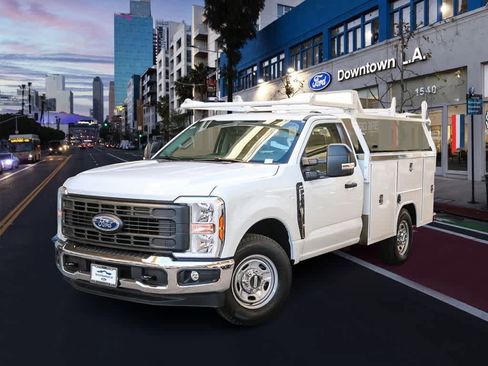 New 2026 Ford F250 XL w/ XL Chrome Package RWD image 2